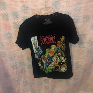 Captain marvel t shirt small